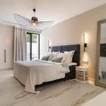 Amazing With Heated Pool *
