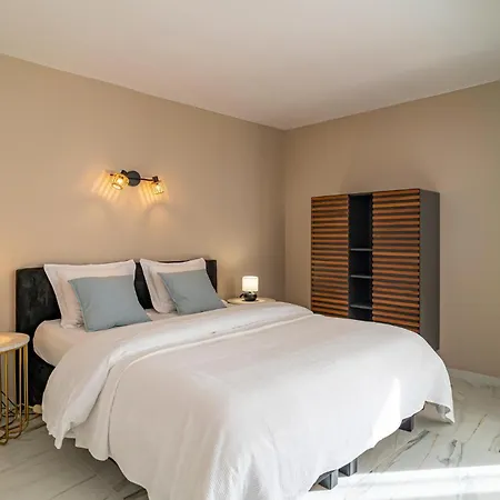Amazing With Heated Pool