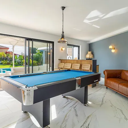 Awesome In With Heated Swimming Pool Holiday home